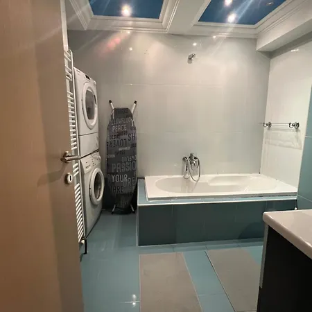 Quirky & Classy Flat In Salonika *
