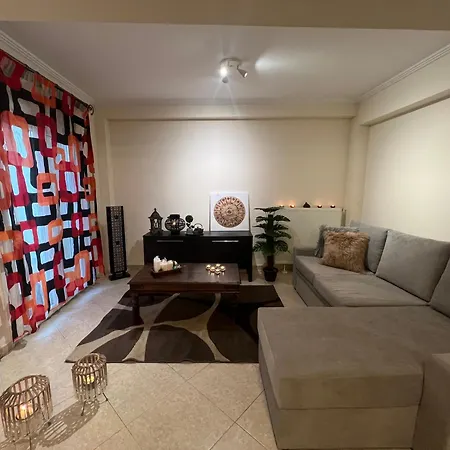 Quirky & Classy Flat In Salonika
